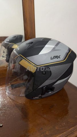 خوذة دراجة نارية