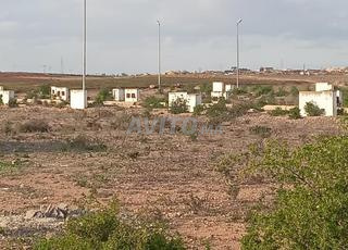 40 بقع مجهزة فيلات موقع استراتيجي بالجديدة