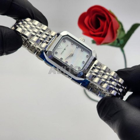 ساعة نسائية (توصيل مجاني)