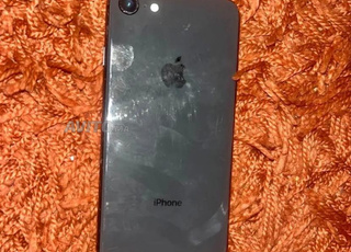 IPHONE 8 NORMAL 64GB 85 ETAT A DEBATTRE