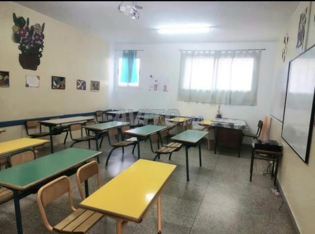 École à vendre