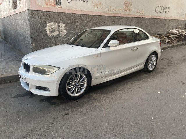 BMW الفئة الأولى بنزين أوتوماتيكية 2013 في الدار البيضاء