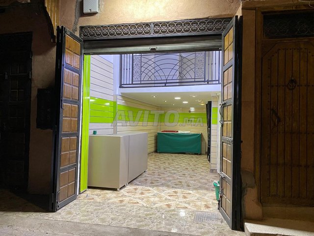 Local commercial de 28 mètres