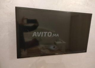 تلفزيون جديد سمارت 32 Samsung بشاشة مكسورة