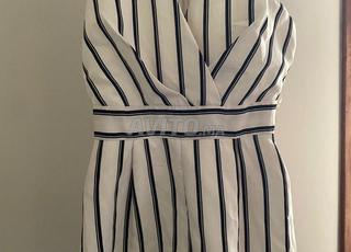 بدلة صيفية مخططة