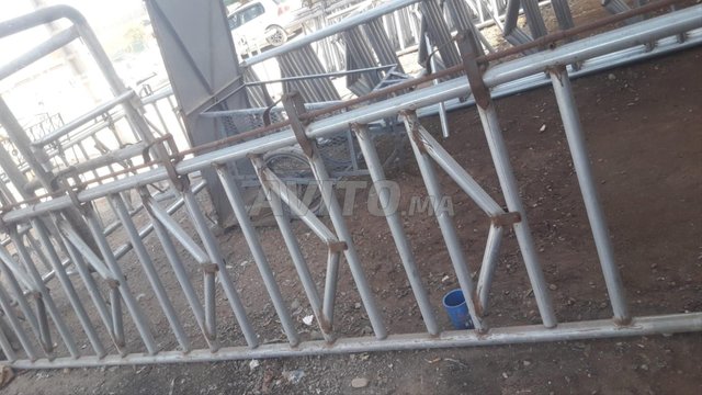 معالف أبقار للبيع