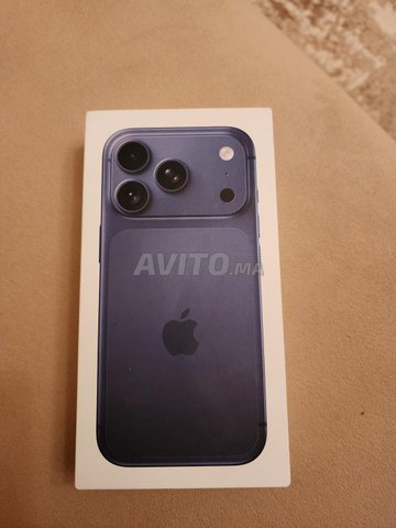 ايفون 17 برو Blue Jdiid