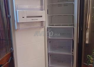 مجمد ذو أدراج