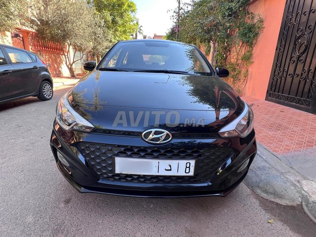 هيونداي I20 أوتوماتيكية، يد أولى