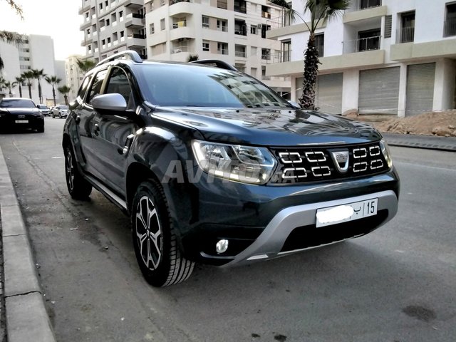 DUSTER AUTOMATIQUE 2021 NEUVE AVEC CARNET