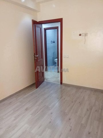 2 chambre Salon vide 1er étage