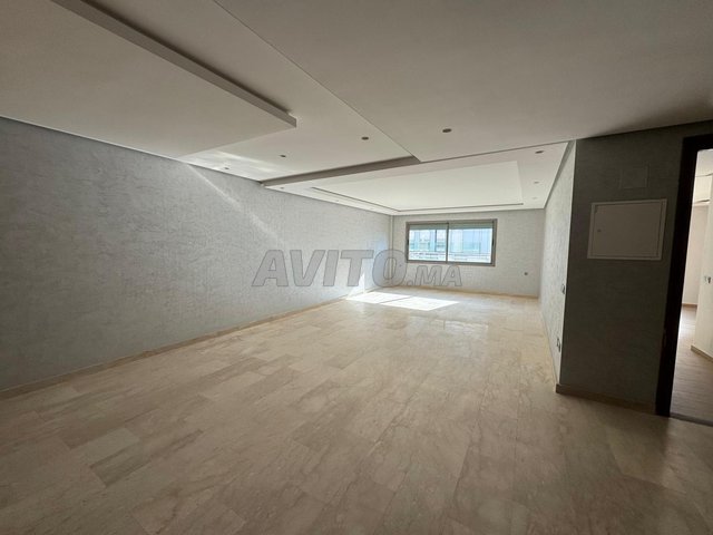 Bel appt vide neuf 3ch proximité CFC