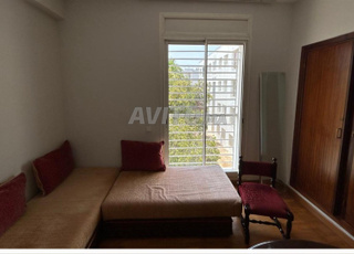 Table seddari et matelas ponge