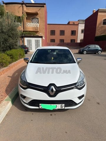 Clio 4 intense automatique 67000 km