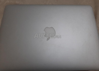 Mini laptop Macbook Air