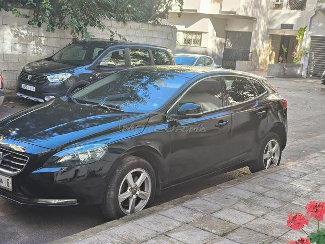 Volvo v40 2d
