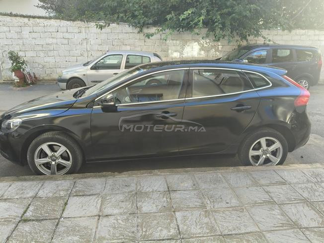 Volvo v40 2d