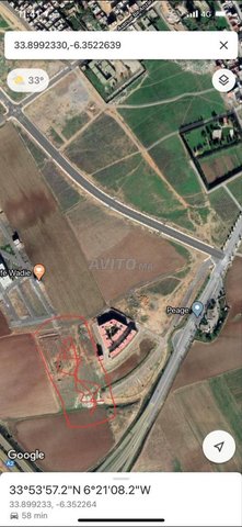 Terrain urbanisé près de l'autoroute Tiflet