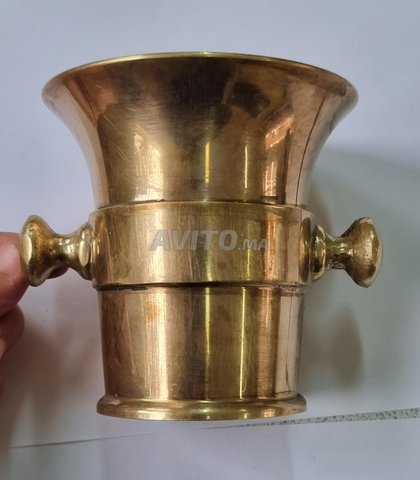 مهراز نحاسي قديم الثمن 400 درهم