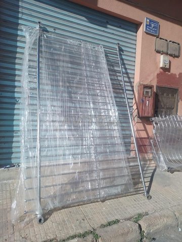 Grillage fenêtre en inox jamais utilisée