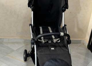 عربة أطفال بحجم حقيبة