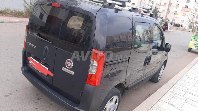 Voiture en bon état sbgha dar