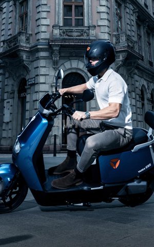 SCOOTER ELECTRIQUE YADEA E8S