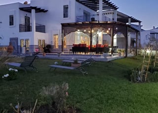 Villa de luxe avec un design magnifique et vue sur mer