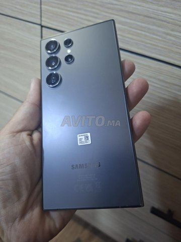 S24 ultra 12 256 comme neuf