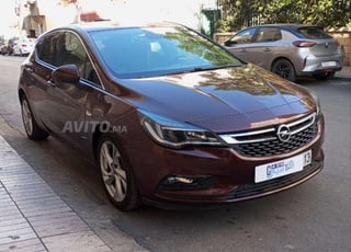Opel Astra Diesel Automatique 2019 à Casablanca