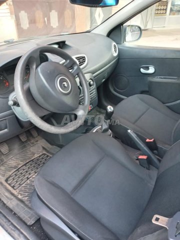 Renault Clio Essence Manuelle 2012 à Marrakech