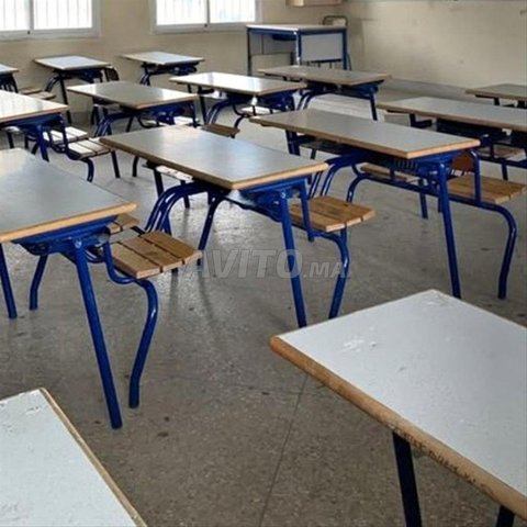 أثاث مدرسي حديث وقوي
