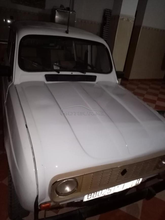 Renault R4 Essence Manuelle 1987 à Nador AL AAROUI
