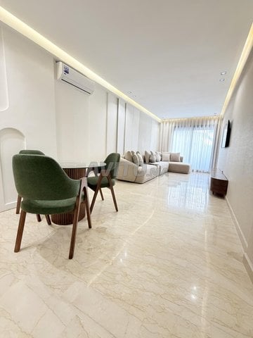 Joli studio meublé neuf à louer 58 m² à Casablanca