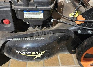 جزازة تعمل بالبنزين