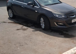 Voiture Opel modèle 2012