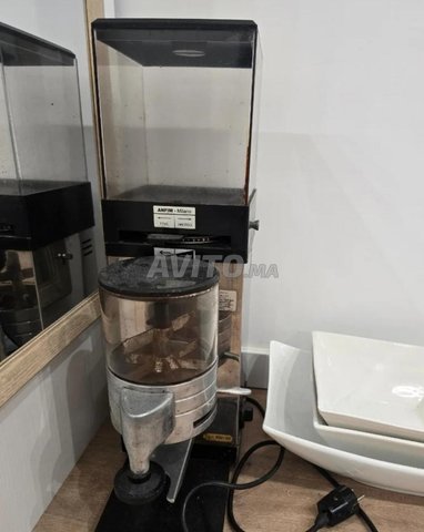 ماكينة قهوة احترافية