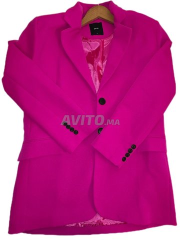 سترة بليزر نسائية