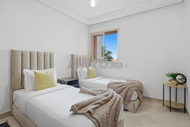 Appartement moderne avec piscine et salle de sport (sport)