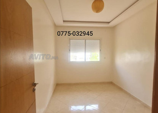 Appartement vide avec ascenseur