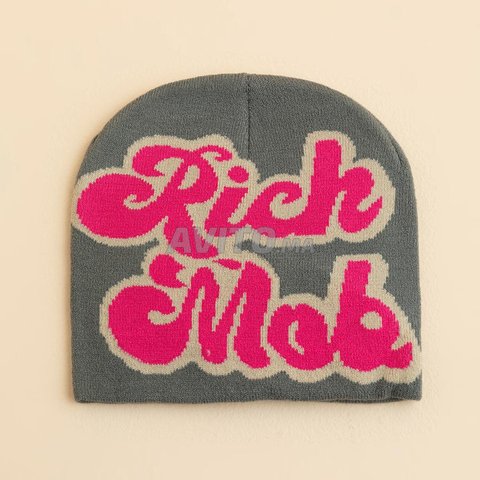 قبعة محبوكة