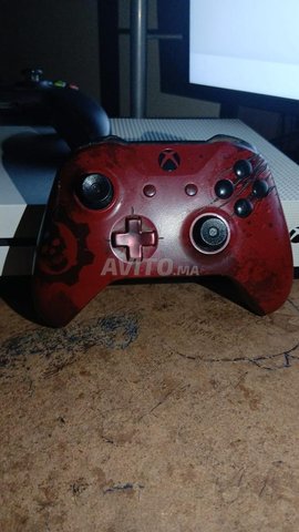 XBOX ONE S 3 MANETTES