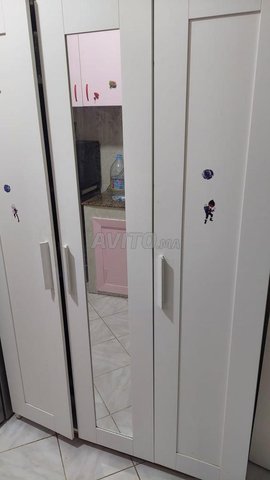 ARMOIRE À VENDRE
