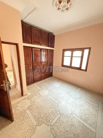 الطابق الأول للبيع قريب جدا من مدرسة أشروق