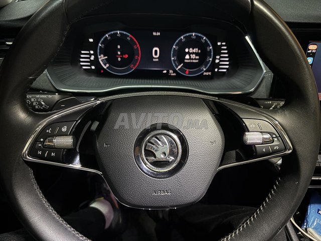 سكودا اوكتافيا كاملة الإضافات