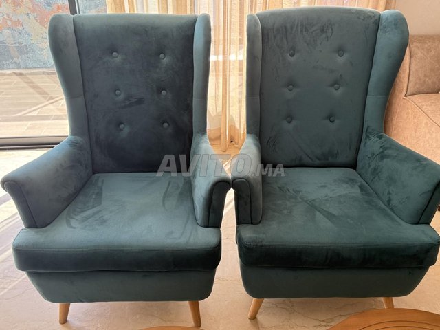 الأغراض للبيع بثمن مناسب وفي حالة ممتازة