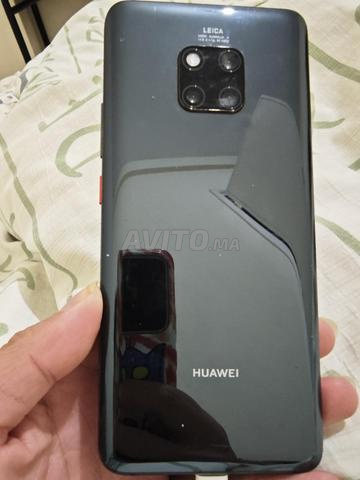 J'ai quatre téléphones portables que je souhaite vendre en une seule fois. - 2