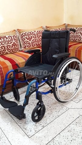 كرسي متحرك من الألومنيوم جديد