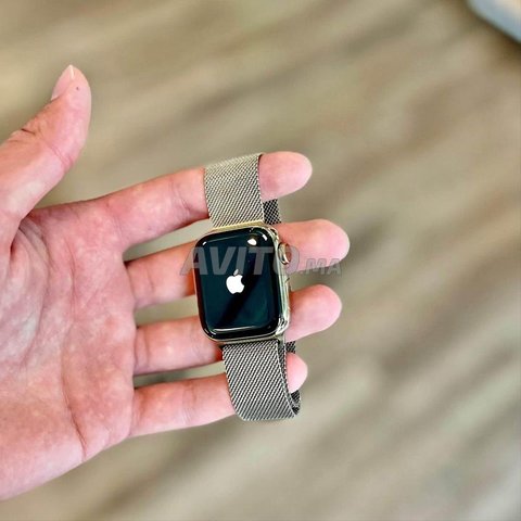 ساعة Apple Watch Series 8