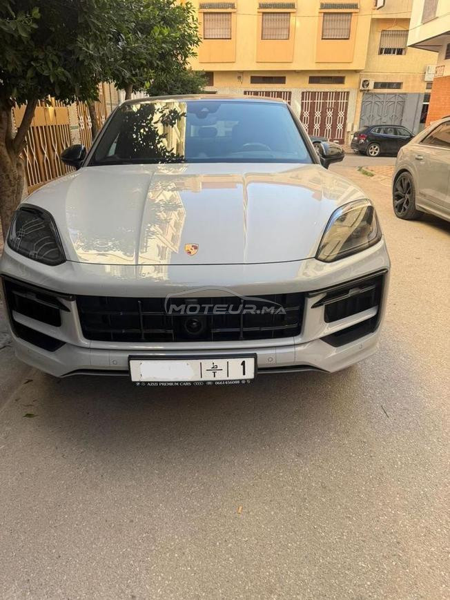 porsche cayenne voupe hybrid 2024